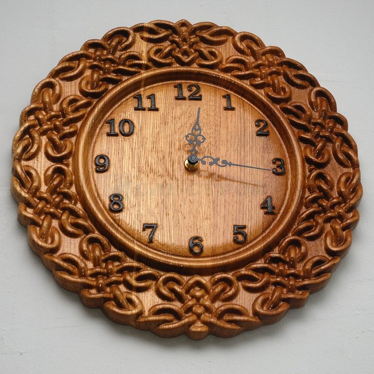 Часы Каравай