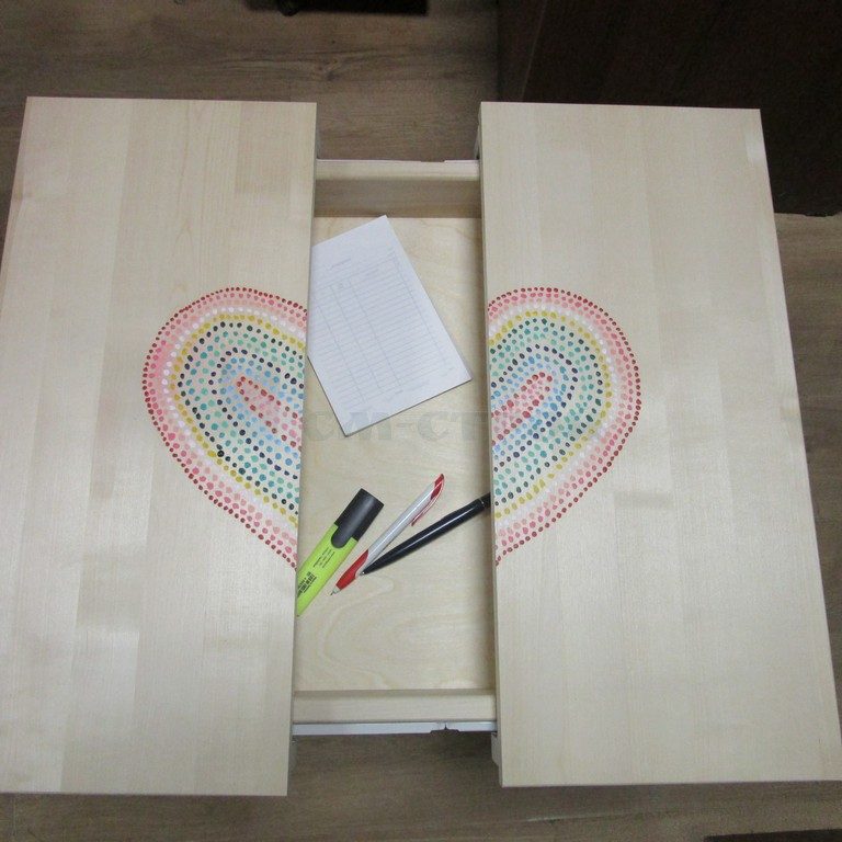 Детский стол Спрячь игрушки