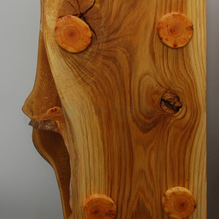 Этажерка в стиле кантри из слэба древесины