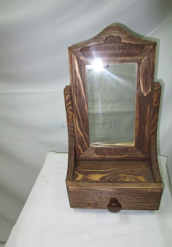 Шкатулка с зеркалом