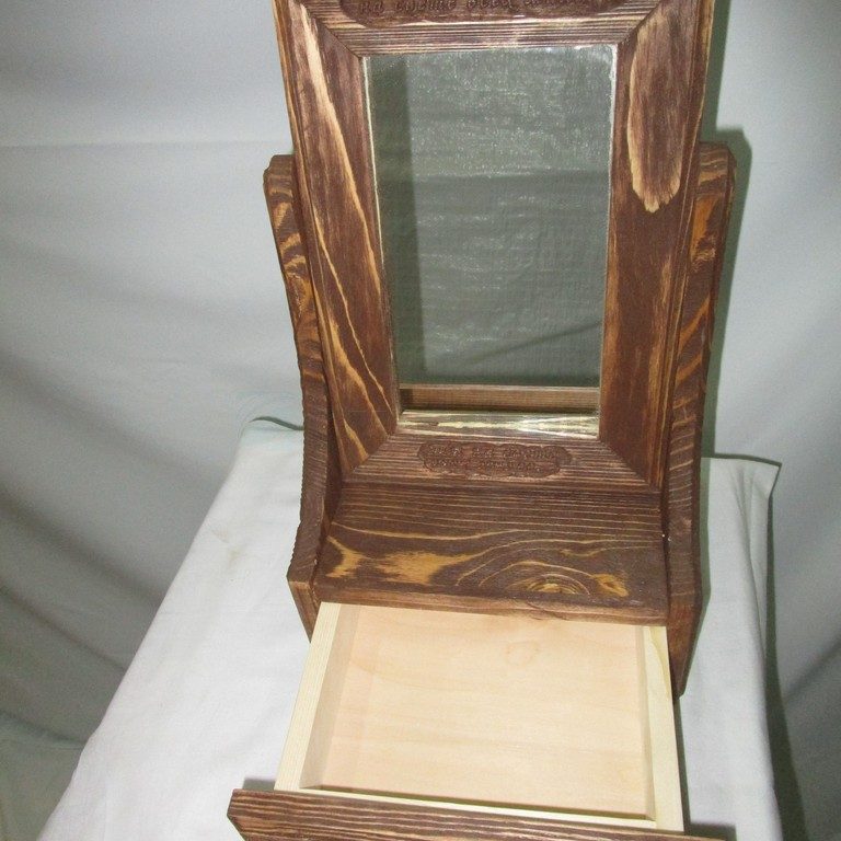 Шкатулка с зеркалом